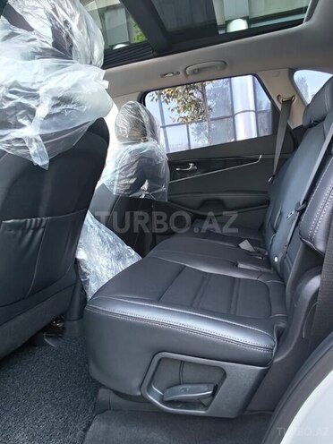 Kia Sorento-12