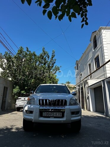 Toyota Land Cruiser Prado-12