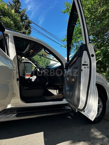 Toyota Land Cruiser Prado-17