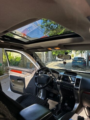Toyota Land Cruiser Prado-16