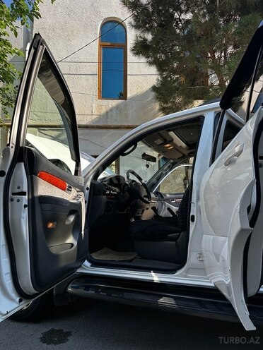 Toyota Land Cruiser Prado-18