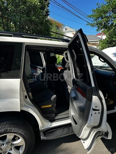 Toyota Land Cruiser Prado-20