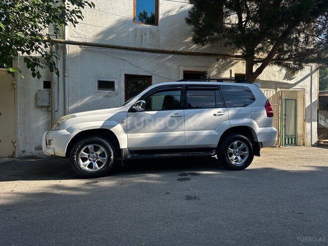 Toyota Land Cruiser Prado-10