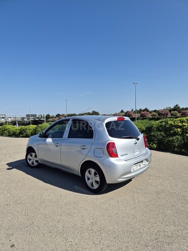 Nissan March-7