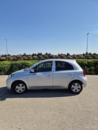 Nissan March-5