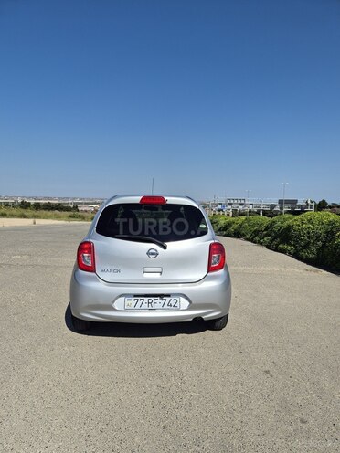 Nissan March-6
