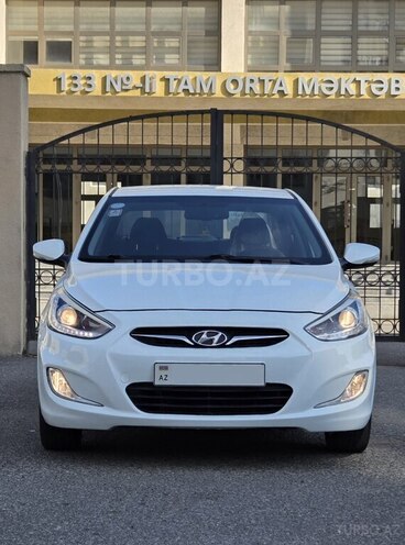 Hyundai Accent-2