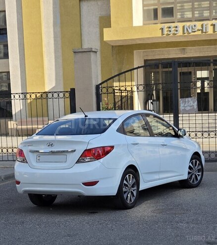 Hyundai Accent-8