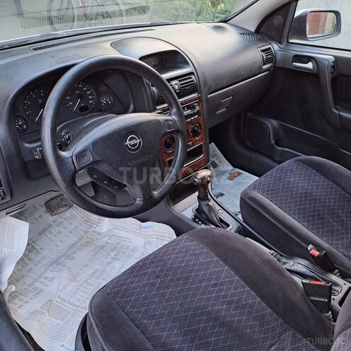Opel Astra-12