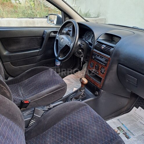 Opel Astra-13