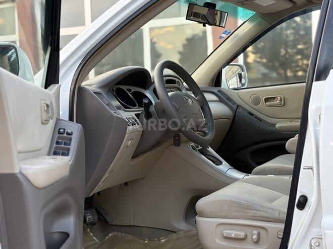 Toyota Highlander-13