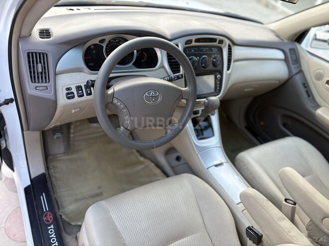 Toyota Highlander-16