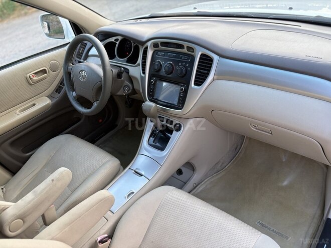 Toyota Highlander-24