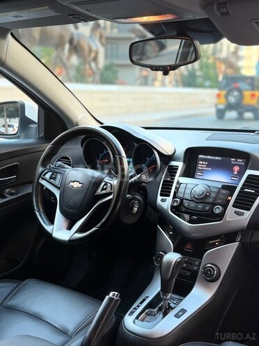 Chevrolet Cruze-14