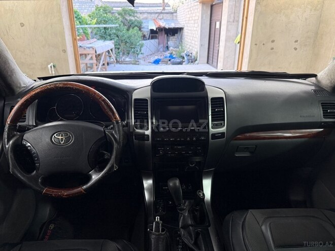 Toyota Land Cruiser Prado-7
