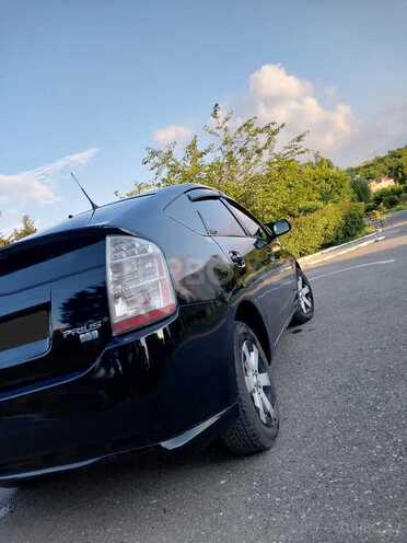 Toyota Prius-4
