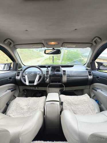 Toyota Prius-10