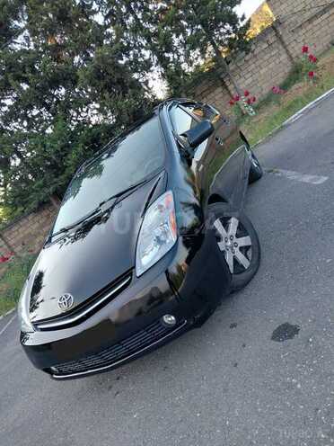 Toyota Prius-2