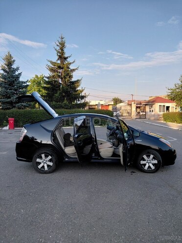 Toyota Prius-7