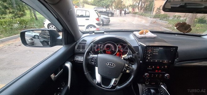 Kia Sorento-3
