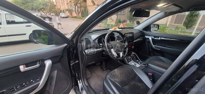 Kia Sorento-8