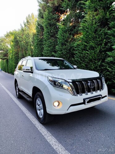 Toyota Land Cruiser Prado-4