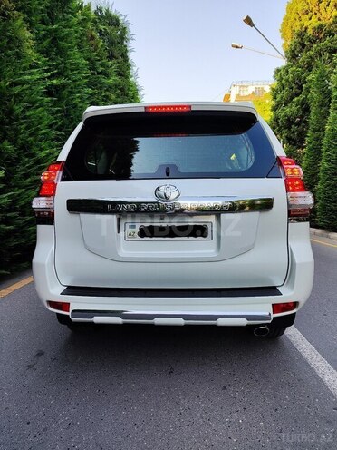 Toyota Land Cruiser Prado-6