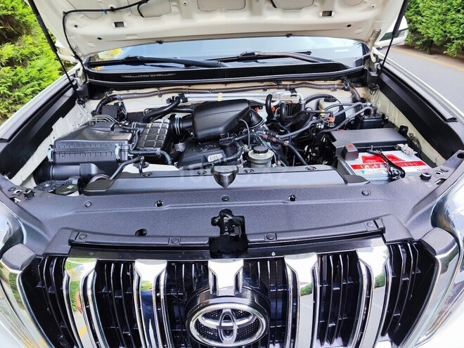 Toyota Land Cruiser Prado-16