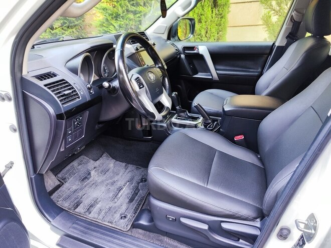 Toyota Land Cruiser Prado-9