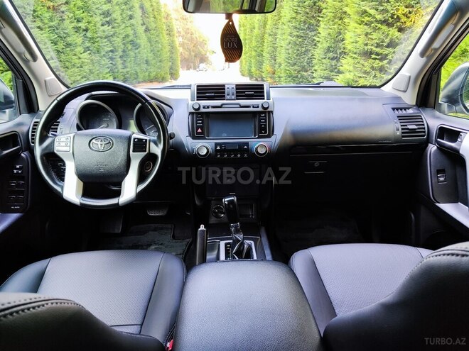 Toyota Land Cruiser Prado-10
