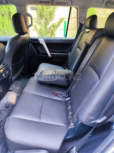 Toyota Land Cruiser Prado-18