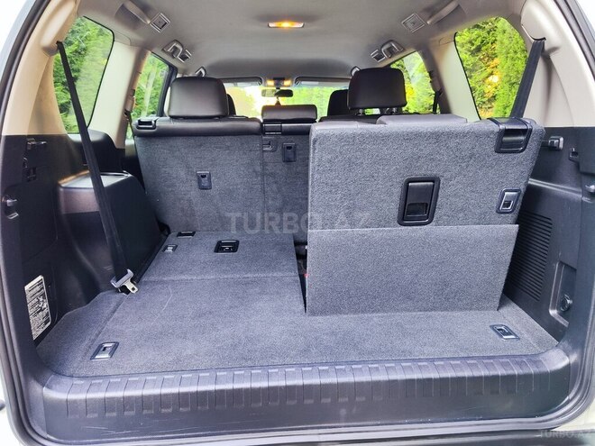 Toyota Land Cruiser Prado-19