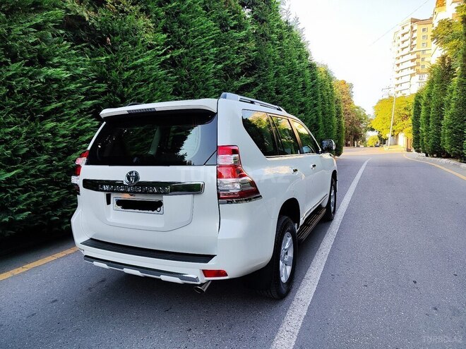 Toyota Land Cruiser Prado-8
