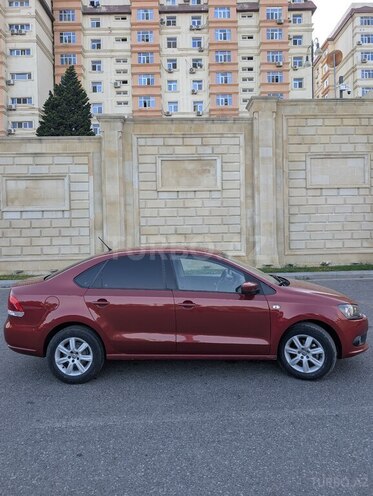 Volkswagen Polo-4