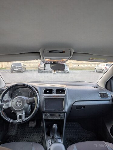 Volkswagen Polo-3