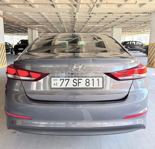 Hyundai Avante-2