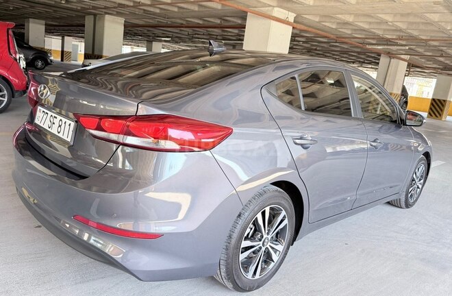 Hyundai Avante-7