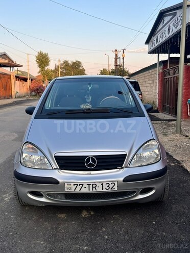 Mercedes A 140-1