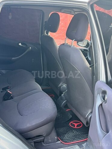 Mercedes A 140-7