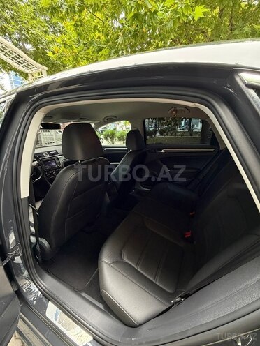 Volkswagen Passat (North America)-14