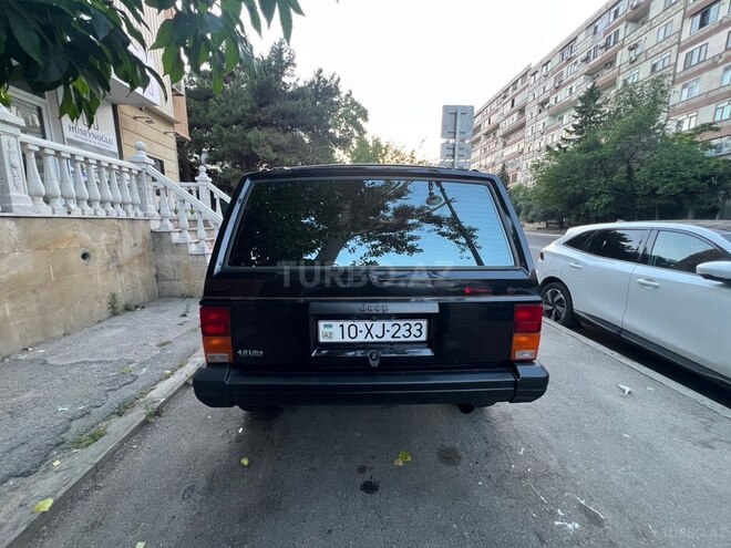 Jeep Cherokee-9