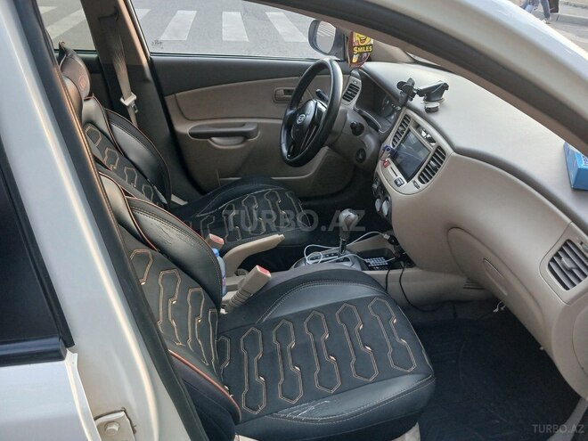 Kia Rio-9