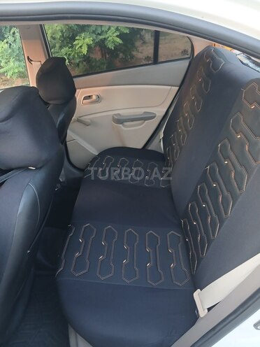 Kia Rio-12