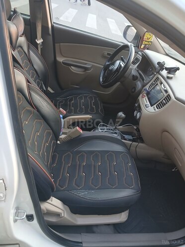 Kia Rio-10
