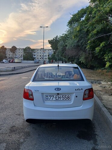Kia Rio-2