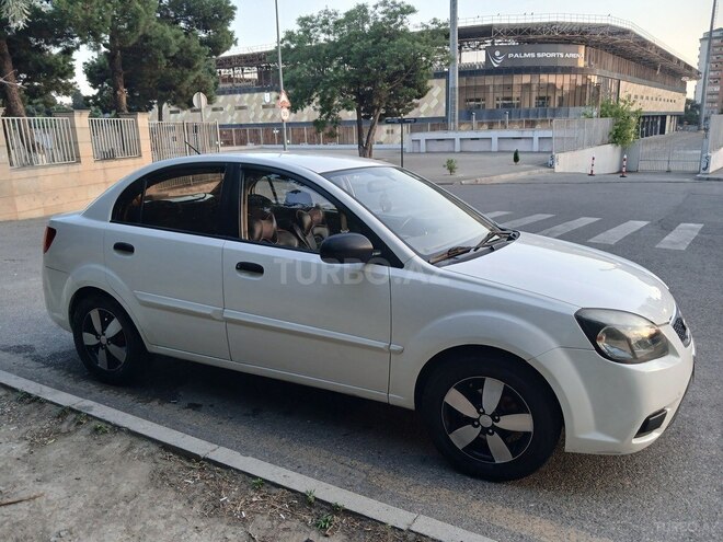 Kia Rio-4