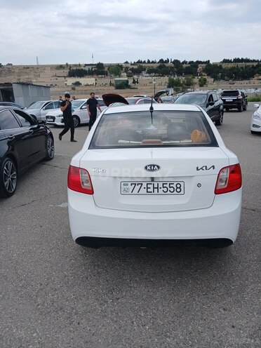 Kia Rio-7