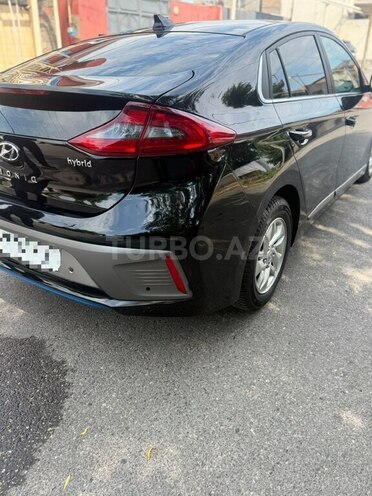 Hyundai IONIQ-2