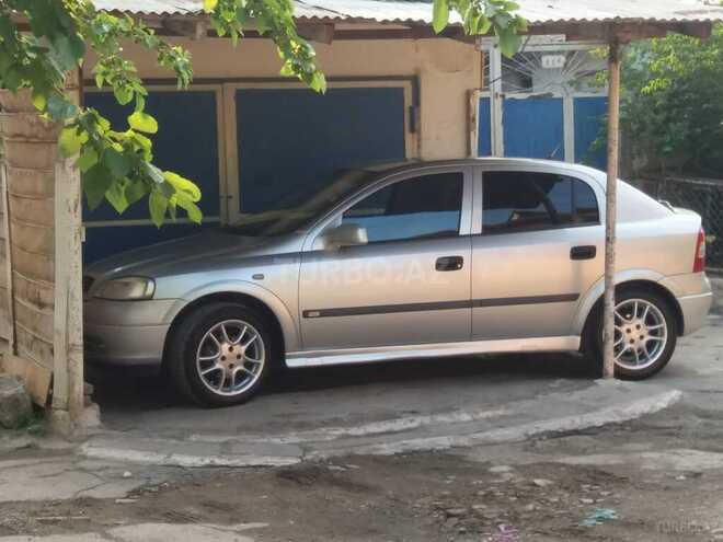 Opel Astra-11
