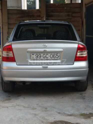 Opel Astra-10